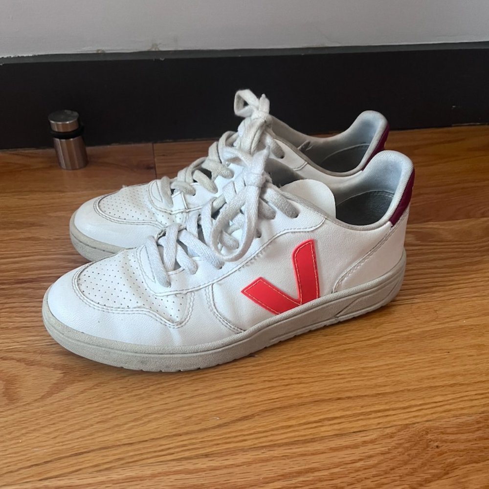 Vejas V10 Leather Size 38
